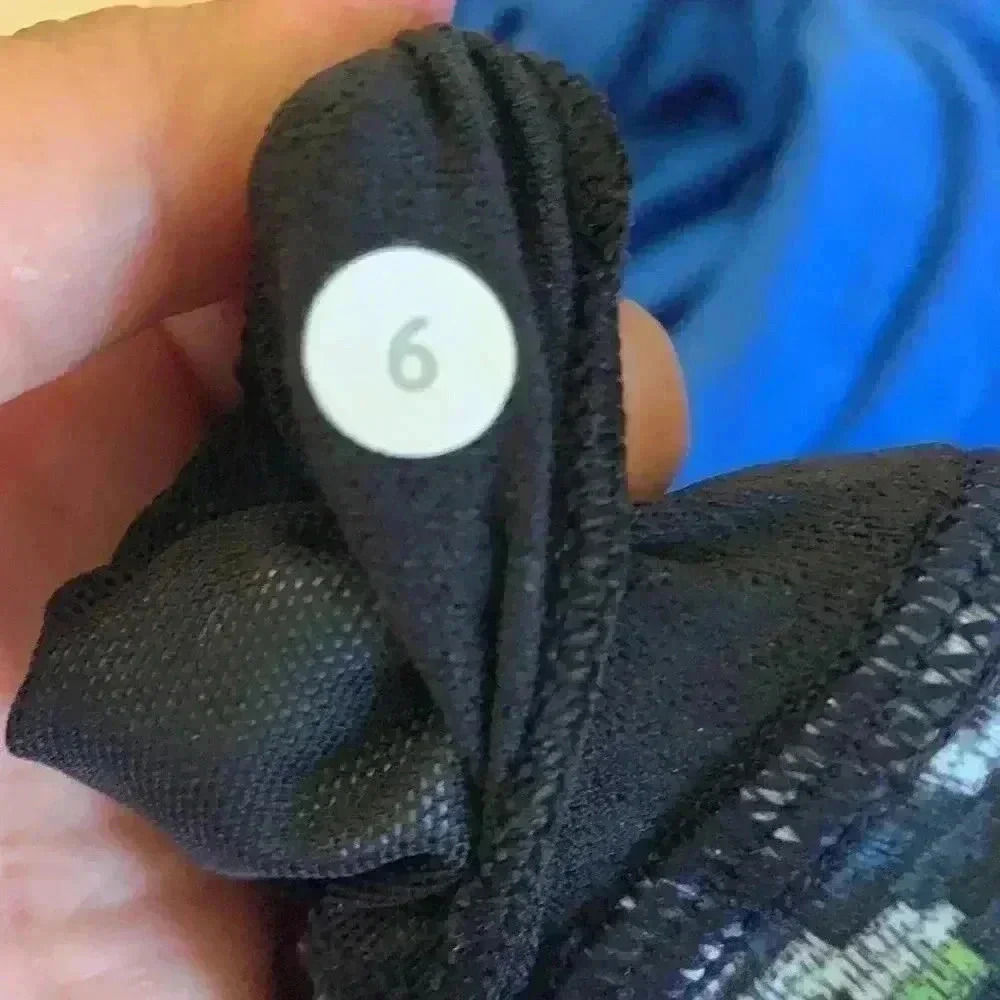 Lululemon - Picture 5 of 5